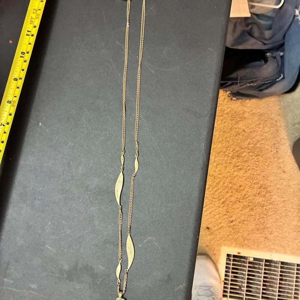 Kendra Scott Long Gold Leaf Green Pendant Necklace